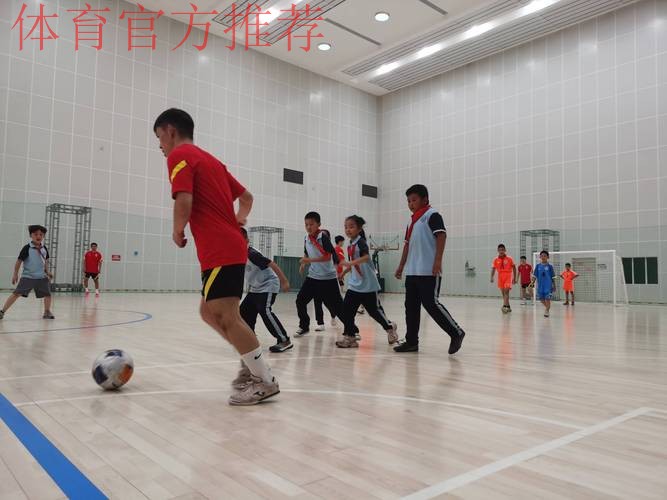 中国五人制足球国家队走进常熟市塔前小学 中国五人制足球国家队走进常熟市塔前小学